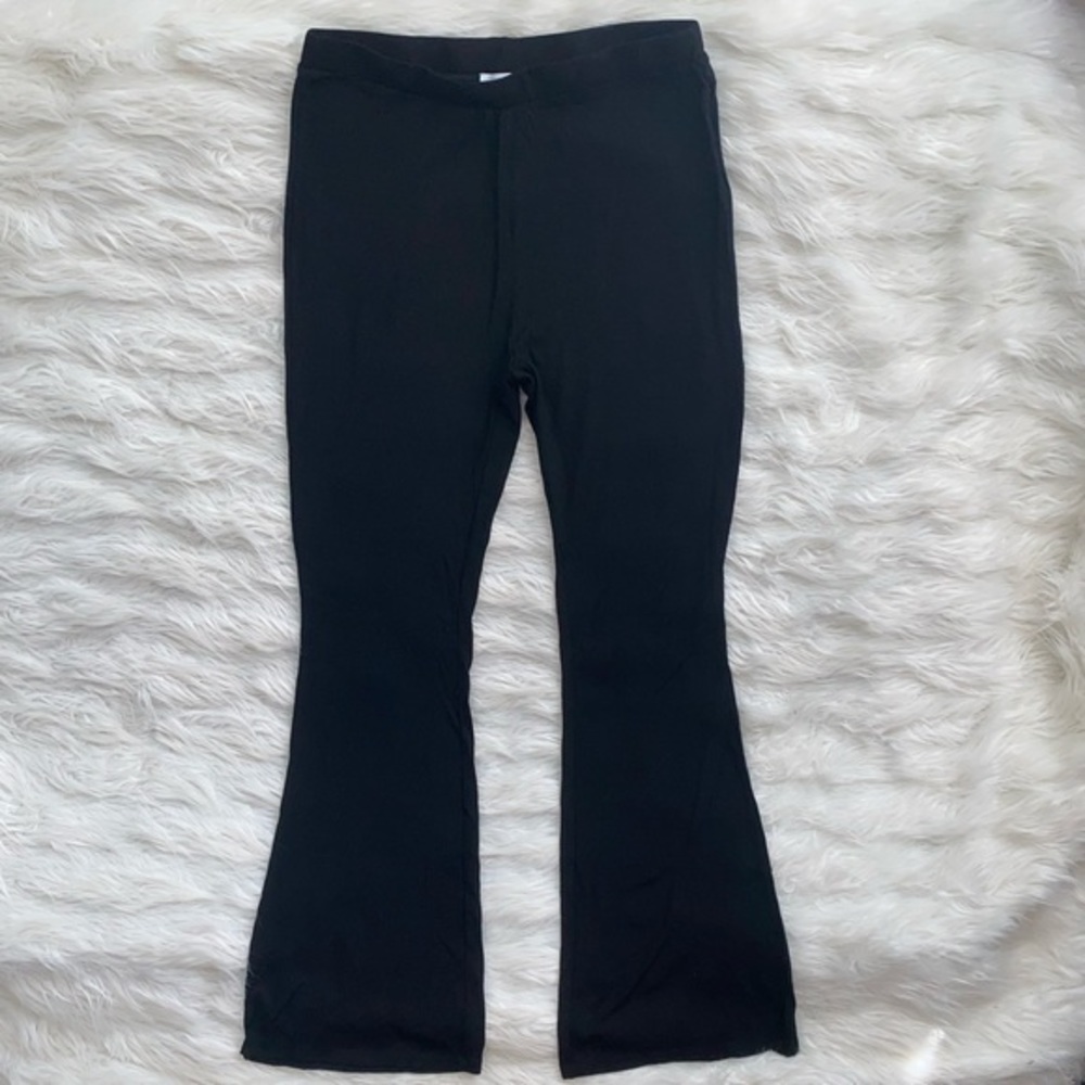 Superdown | Mandy Ribbed Flare Pant View 4